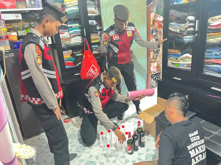Polisi Gelar Razia Miras di Probolinggo Jaga Kondusifitas Jelang Libur Waisak